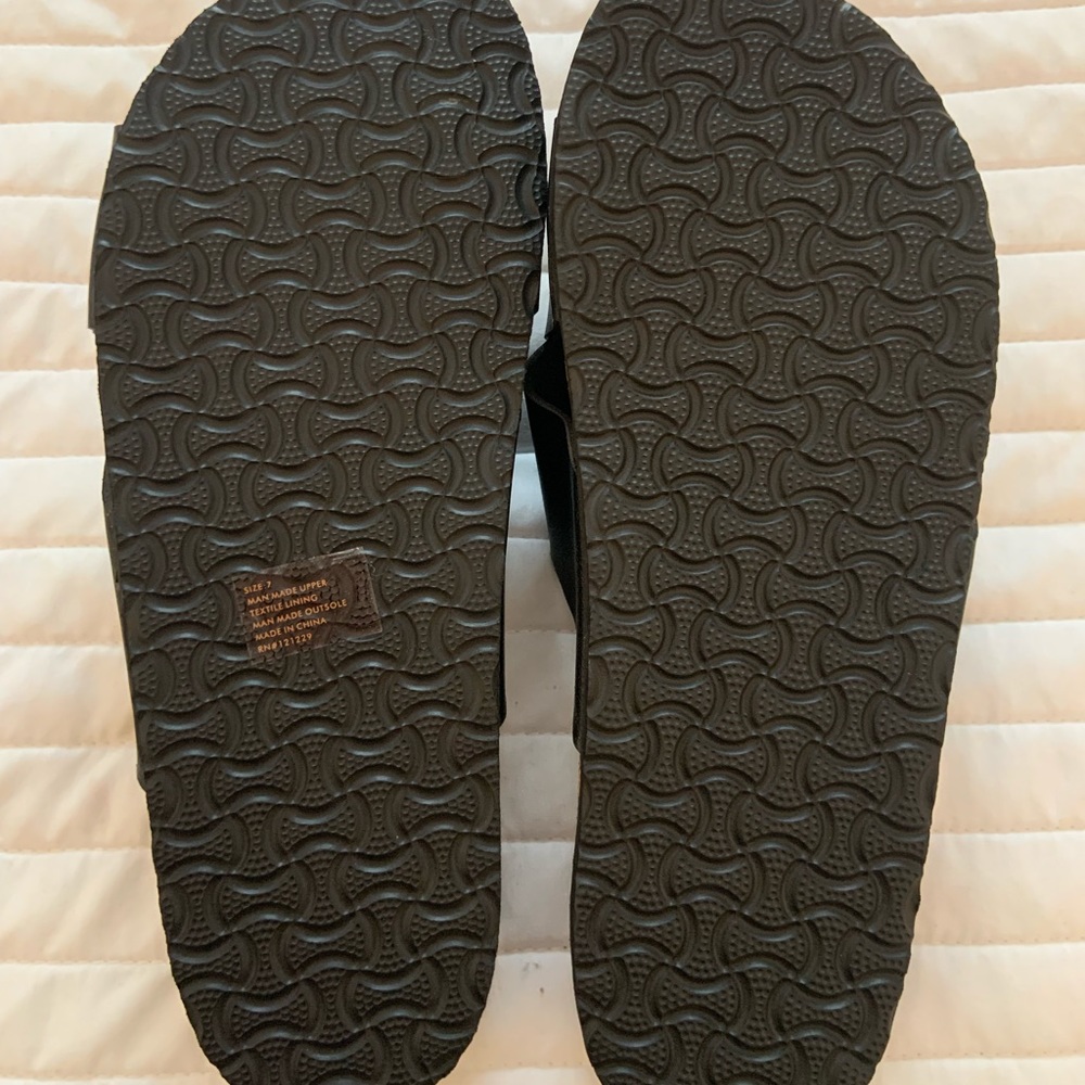 Sandals - Picture 2 of 2